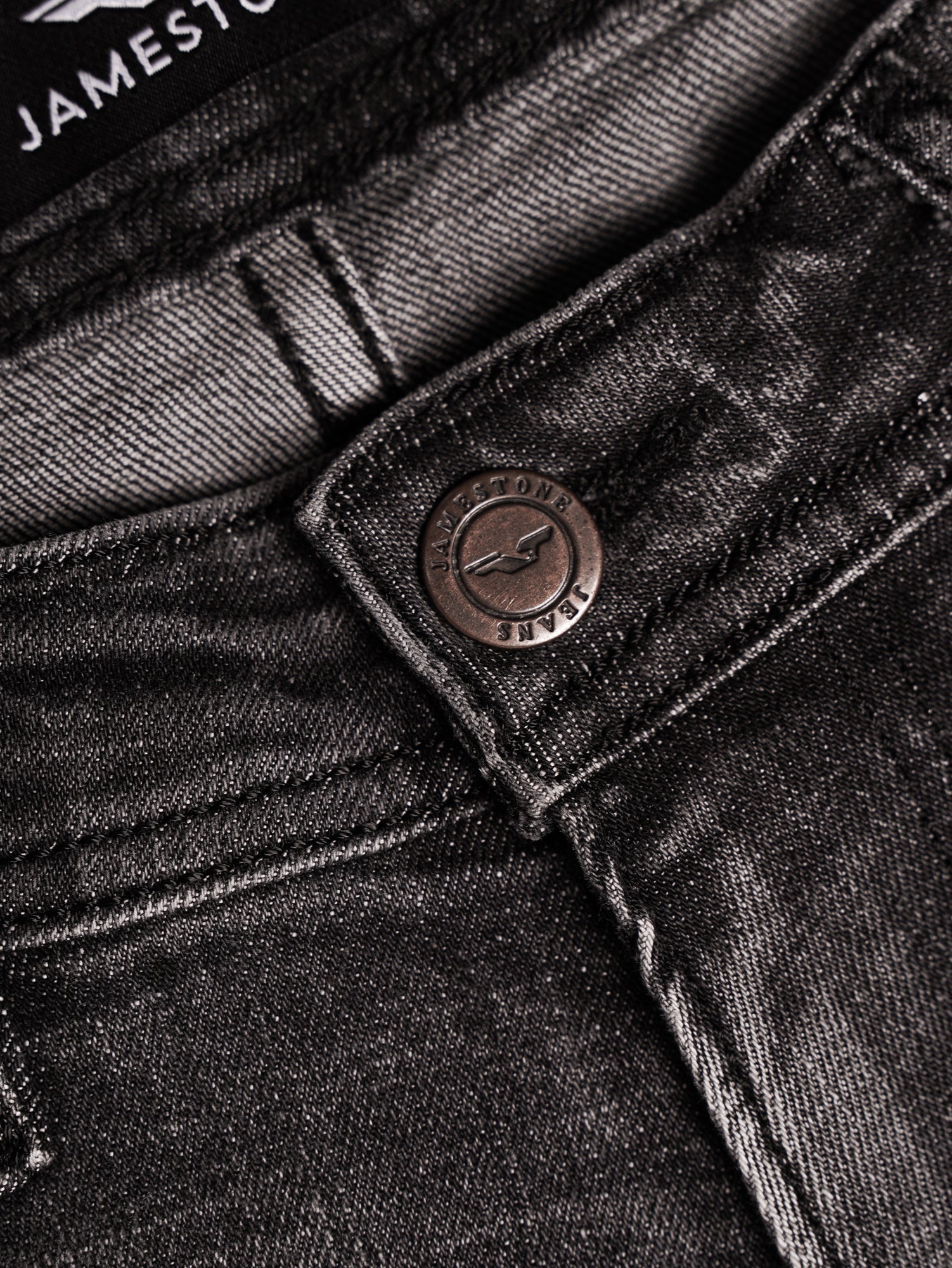 EAGLE CARBON LABEL