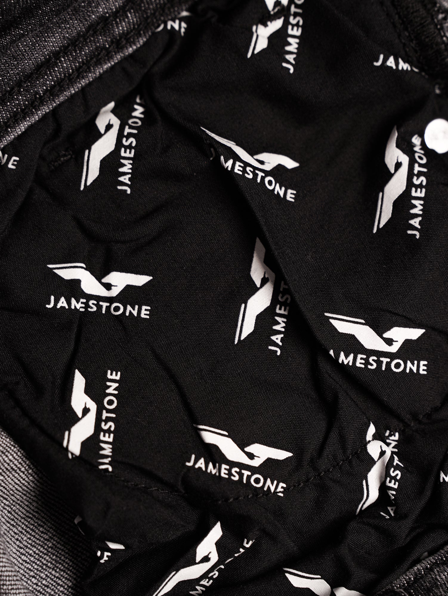 EAGLE CARBON LABEL